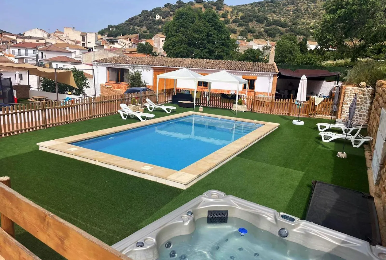 Casa Rural Torre Chica Frailes 0*,  Spain
